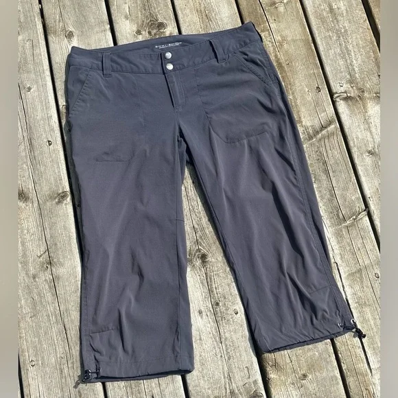 Columbia Omni-Shield Women's Saturday Trail Hiking Knee Pants Gray Size 6 - Picture 9 of 10